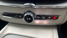 Volvo XC60 2.0 B5P Ultimate Dark 5dr AWD Geartronic Petrol Estate